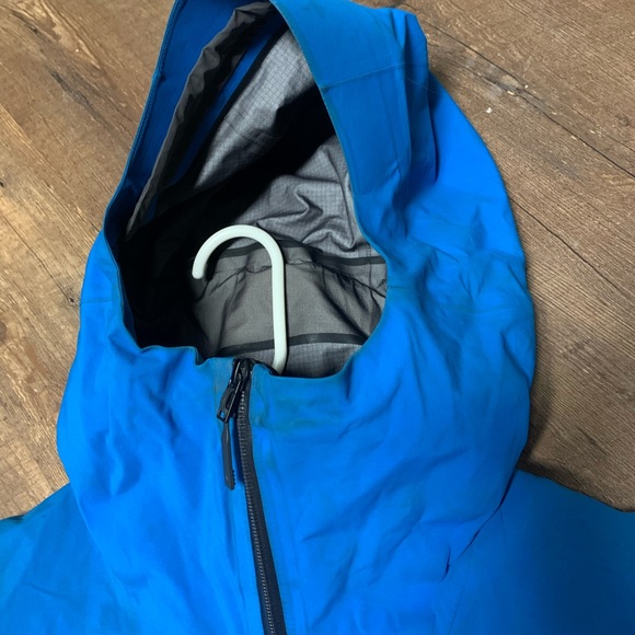 BD Sharp End jacket. Sz Med. Gore-Tex Pro 3L. - Picture 7 of 8